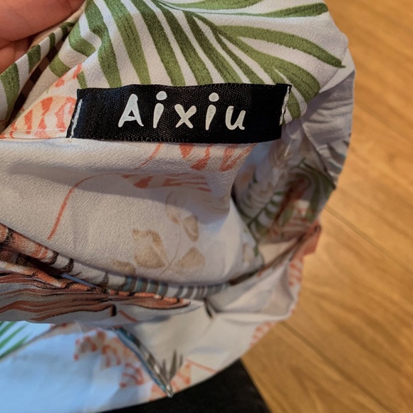 Beach tee button up - Picture 3 of 3